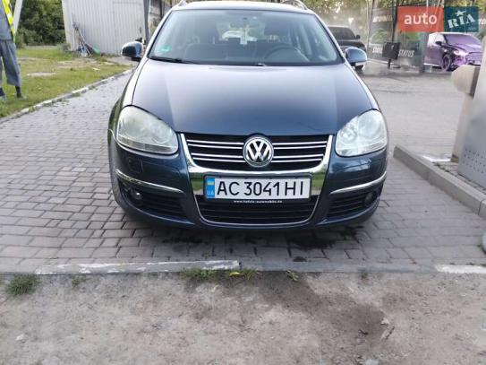 Volkswagen Golf
                            2007г. в рассрочку