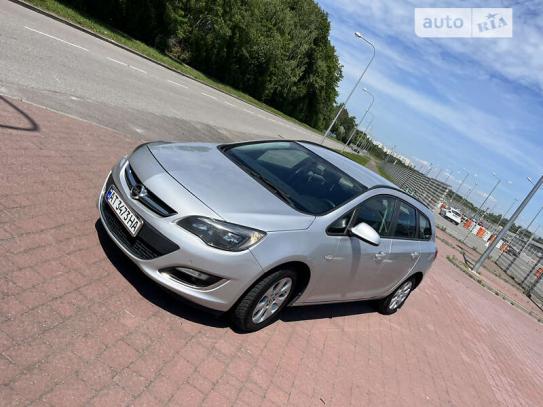 Opel Astra 2013г. в рассрочку