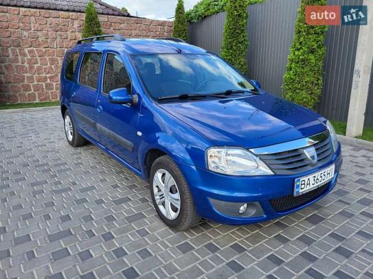 Dacia Logan                           2010г. в рассрочку