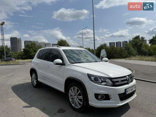 Volkswagen Tiguan                          2014г. в рассрочку