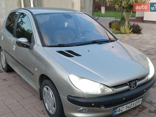 Peugeot 206                             2004г. в рассрочку
