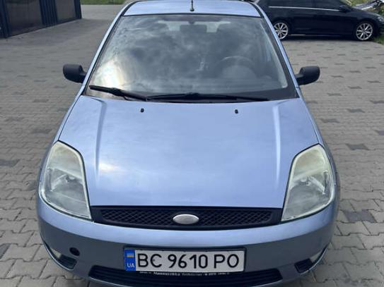 Ford Fiesta                          2004г. в рассрочку