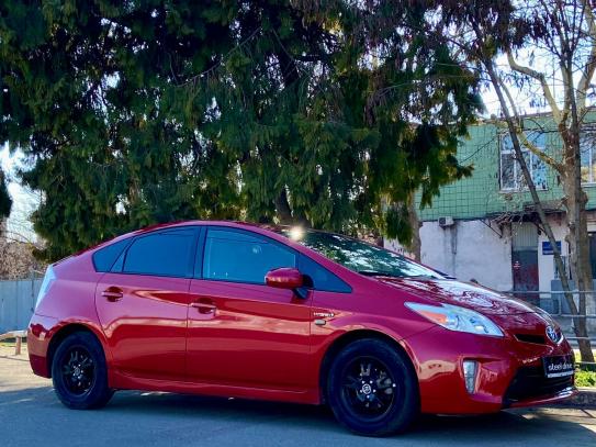 Toyota Prius                           2015г. в рассрочку
