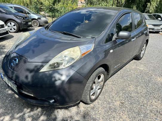 Nissan Leaf 2013г. в рассрочку