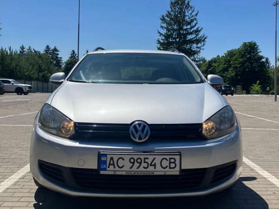 Volkswagen Golf
                            2011г. в рассрочку