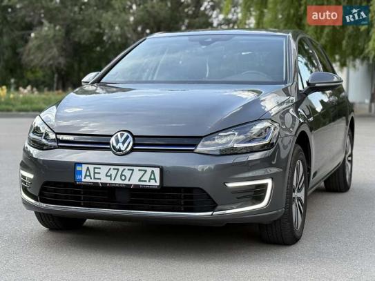 Volkswagen E-golf                          2020г. в рассрочку