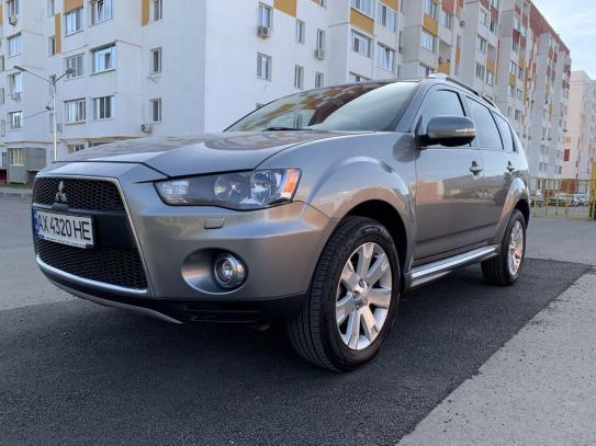 Mitsubishi Outlander 2013р. у розстрочку