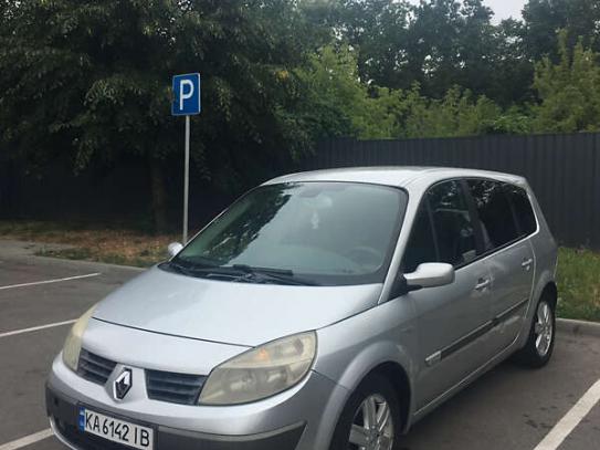 Renault Grand scenic
                    2005г. в рассрочку