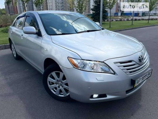 Toyota Camry 2008р. у розстрочку