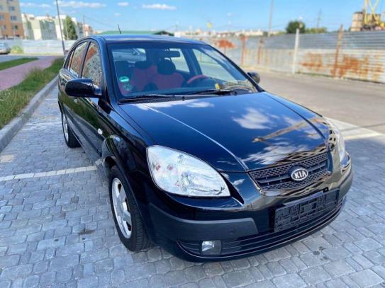 Kia Rio                             2005г. в рассрочку