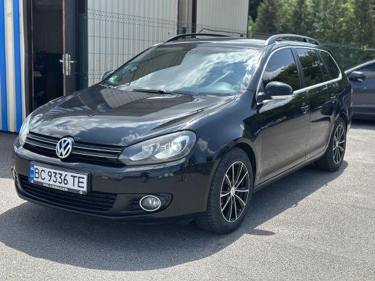 Volkswagen Golf                            2010г. в рассрочку