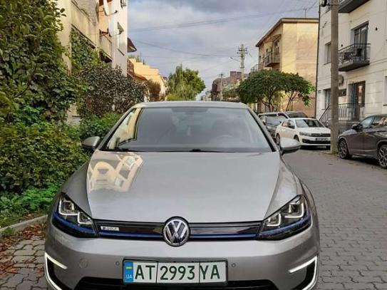 Volkswagen E-golf                          2016г. в рассрочку