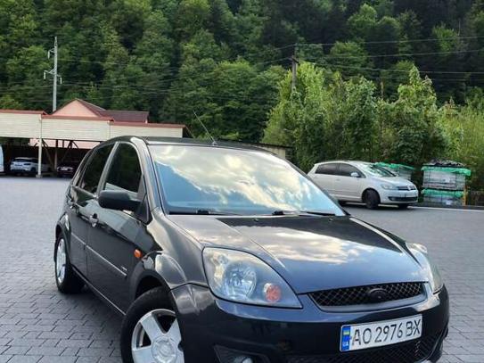 Ford Fiesta                          2008г. в рассрочку