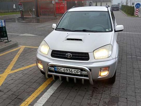 Toyota Rav4 2002р. у розстрочку