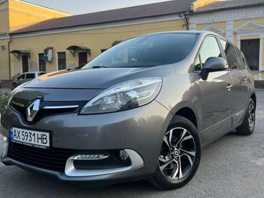 Renault Scenic
                          2014г. в рассрочку