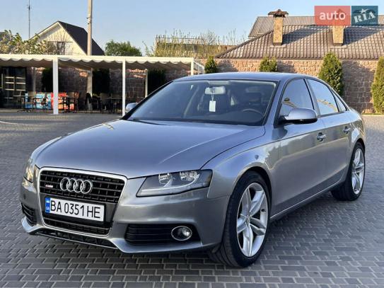 Audi A4                              2010г. в рассрочку