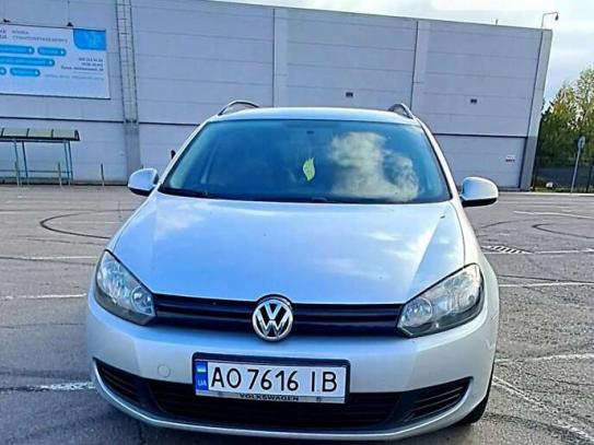 Volkswagen Golf 2013р. у розстрочку