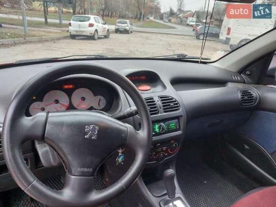 Peugeot 206
                             2002г. в рассрочку