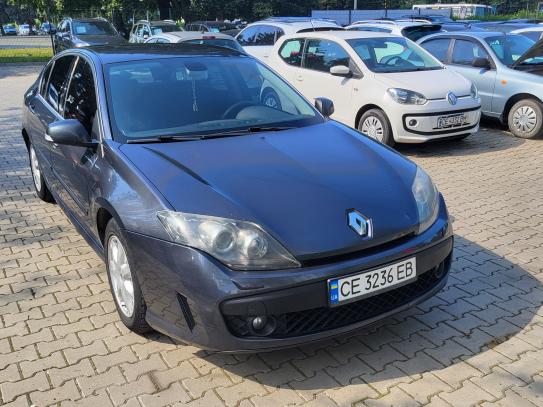 Renault Laguna 2010г. в рассрочку