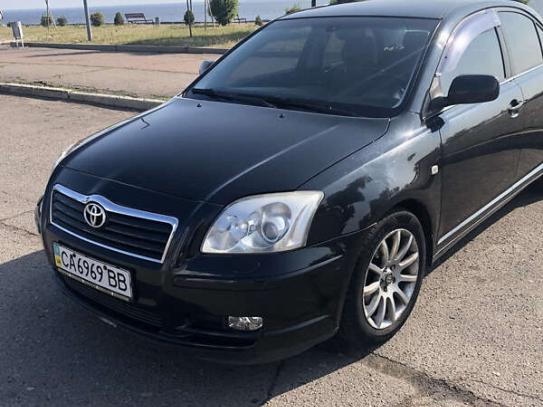 Toyota Avensis                         2003г. в рассрочку