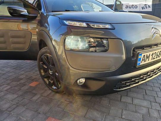 Citroen C4 cactus 2015г. в рассрочку