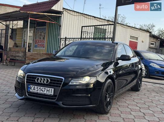 Audi A4                              2011г. в рассрочку