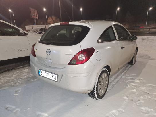 Opel Corsa                           2013г. в рассрочку