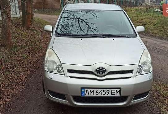 Toyota Corolla verso
                   2006г. в рассрочку