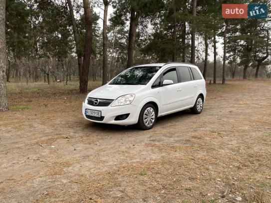 Opel Zafira                          2008г. в рассрочку