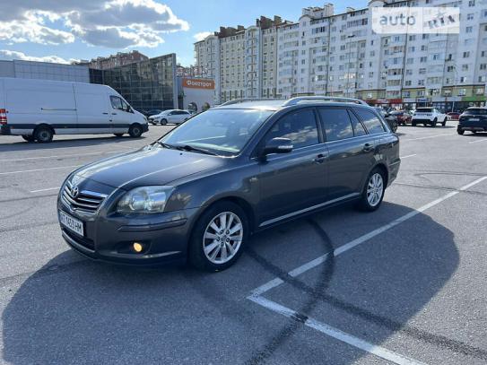 Toyota Avensis 2007г. в рассрочку