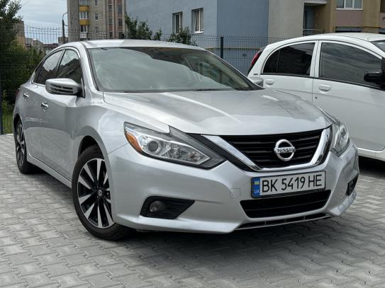 Nissan Altima 2017р. у розстрочку