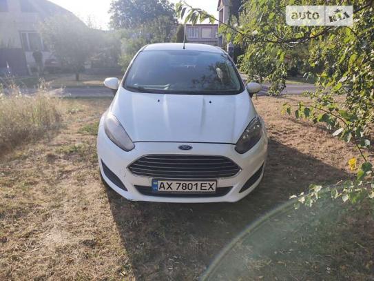 Ford Fiesta 2013г. в рассрочку