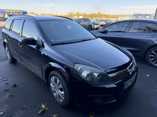 Opel Astra station wagon 2006г. в рассрочку