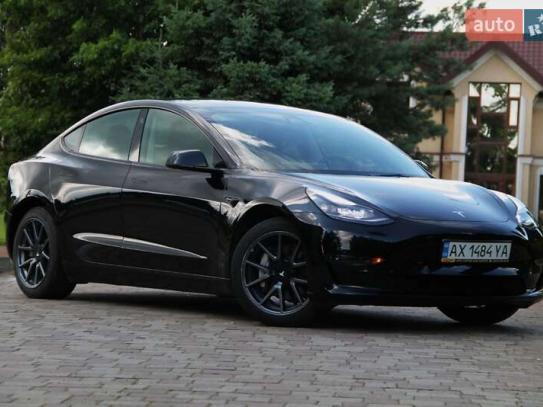 Tesla Model 3
                         2022г. в рассрочку