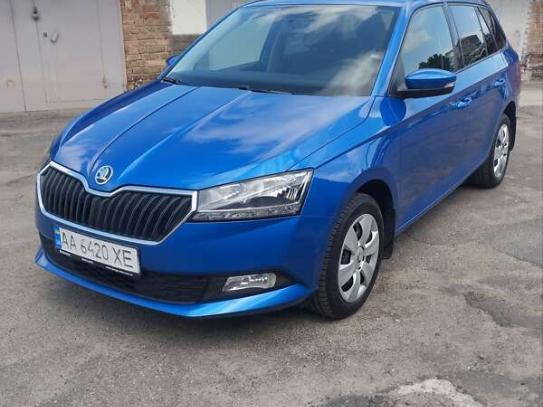Skoda Fabia                           2018г. в рассрочку