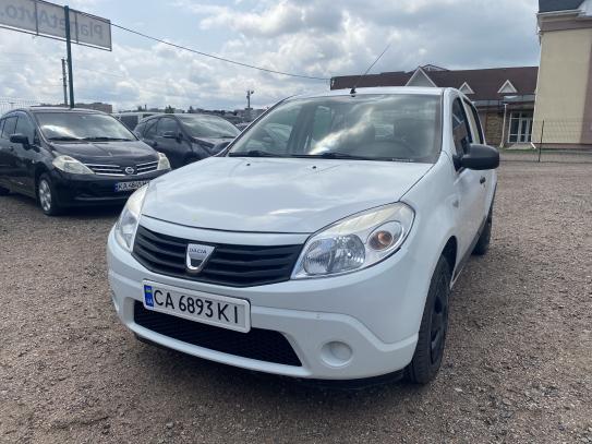 Dacia Sandero                         2009г. в рассрочку