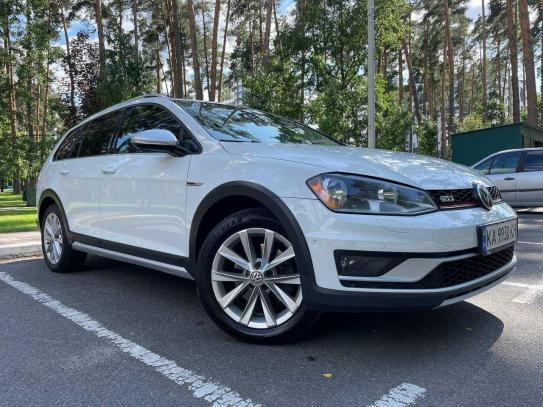 Volkswagen Golf                            2017г. в рассрочку