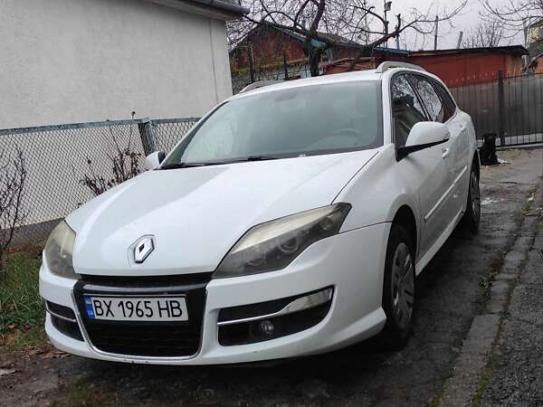 Renault Laguna 2011г. в рассрочку