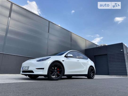 Tesla Model y 2020р. у розстрочку