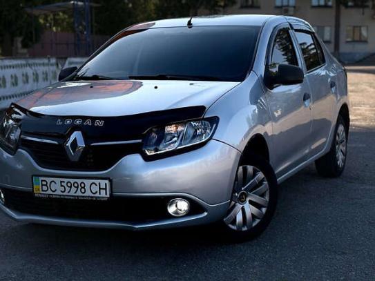 Renault Logan                           2013г. в рассрочку