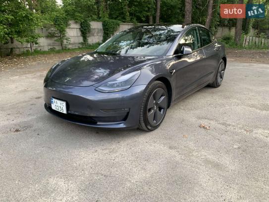 Tesla Model 3 2021г. в рассрочку