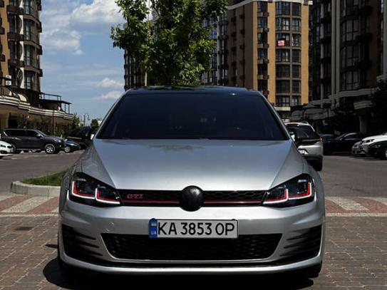 Volkswagen Golf gti
                        2015г. в рассрочку