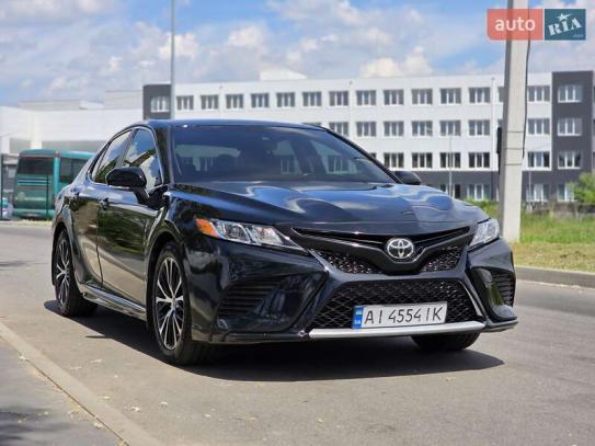 Toyota Camry                           2018г. в рассрочку