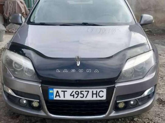 Renault Laguna
                          2012г. в рассрочку