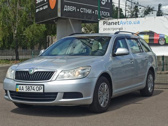Skoda Octavia combi                   2011г. в рассрочку