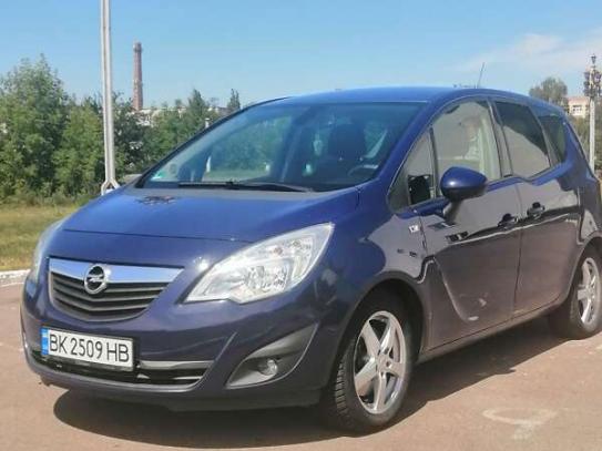 Opel Meriva                          2011г. в рассрочку