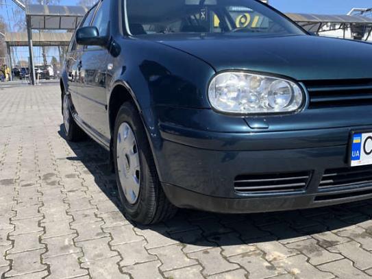 Volkswagen Golf
                            2004г. в рассрочку