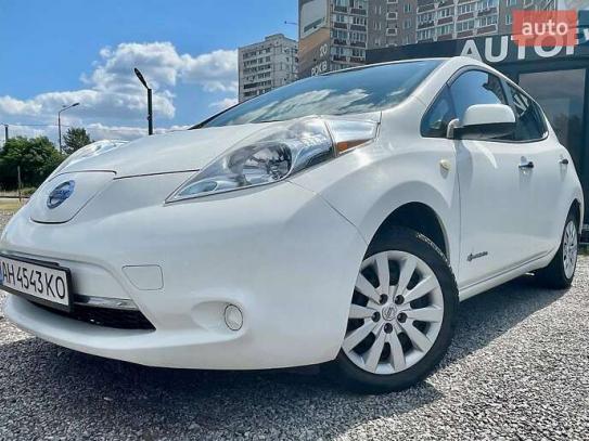 Nissan Leaf 2015г. в рассрочку