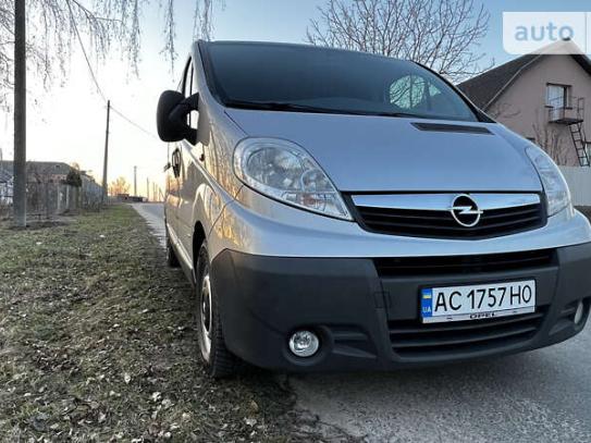 Opel Vivaro 2014р. у розстрочку