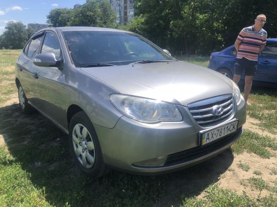 Hyundai Elantra
                         2011г. в рассрочку